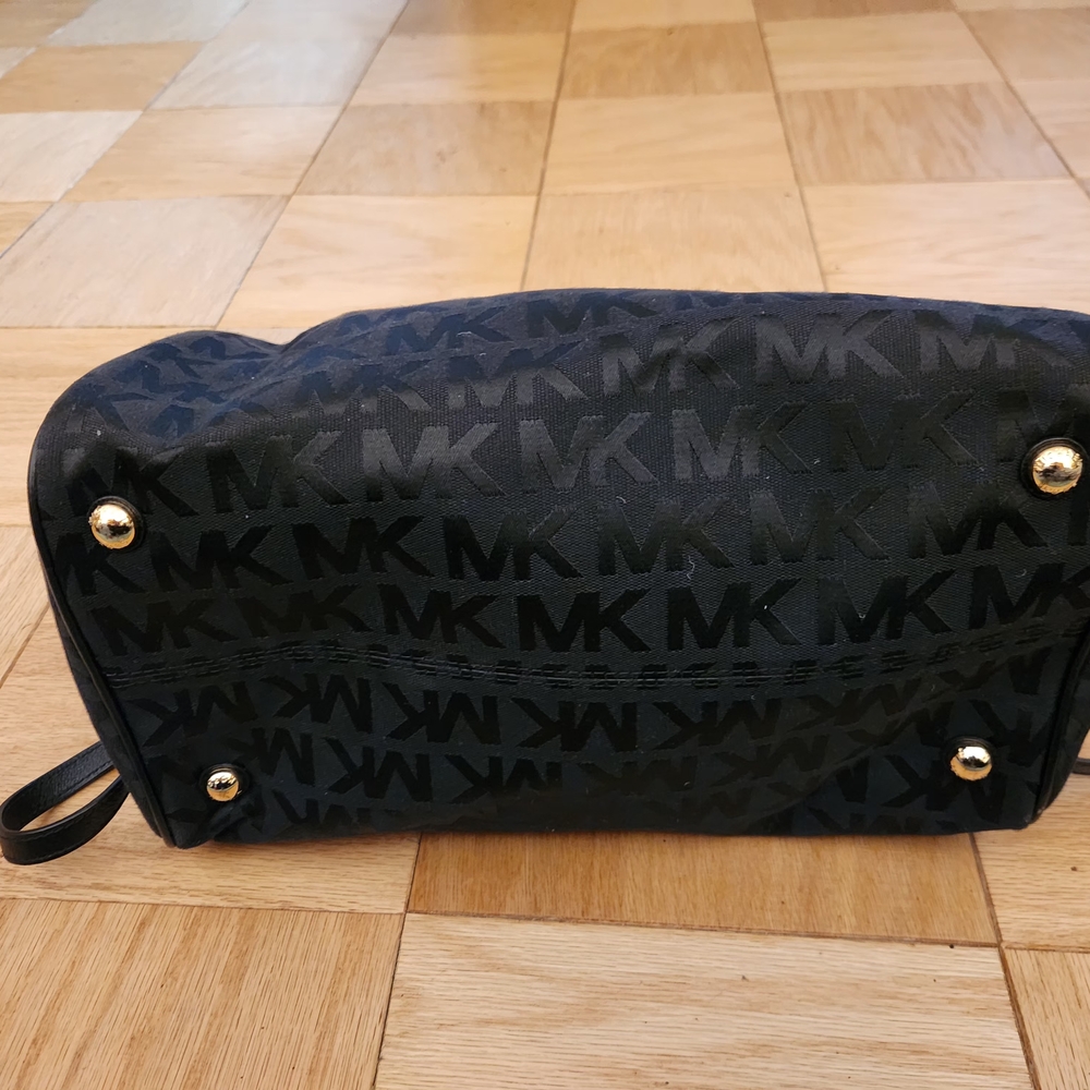 Michael Kors Grayson Duffle Satchel - Picture 3 of 5